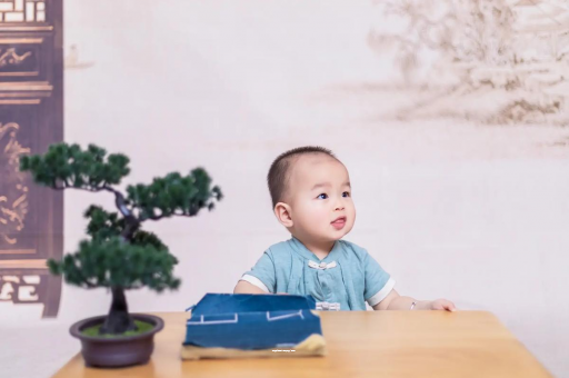 保亭怀孕为啥肚子会长毛