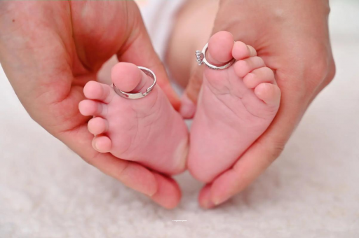 保亭怀孕肚子一边高一边低 保亭怀孕肚子一边高一边低